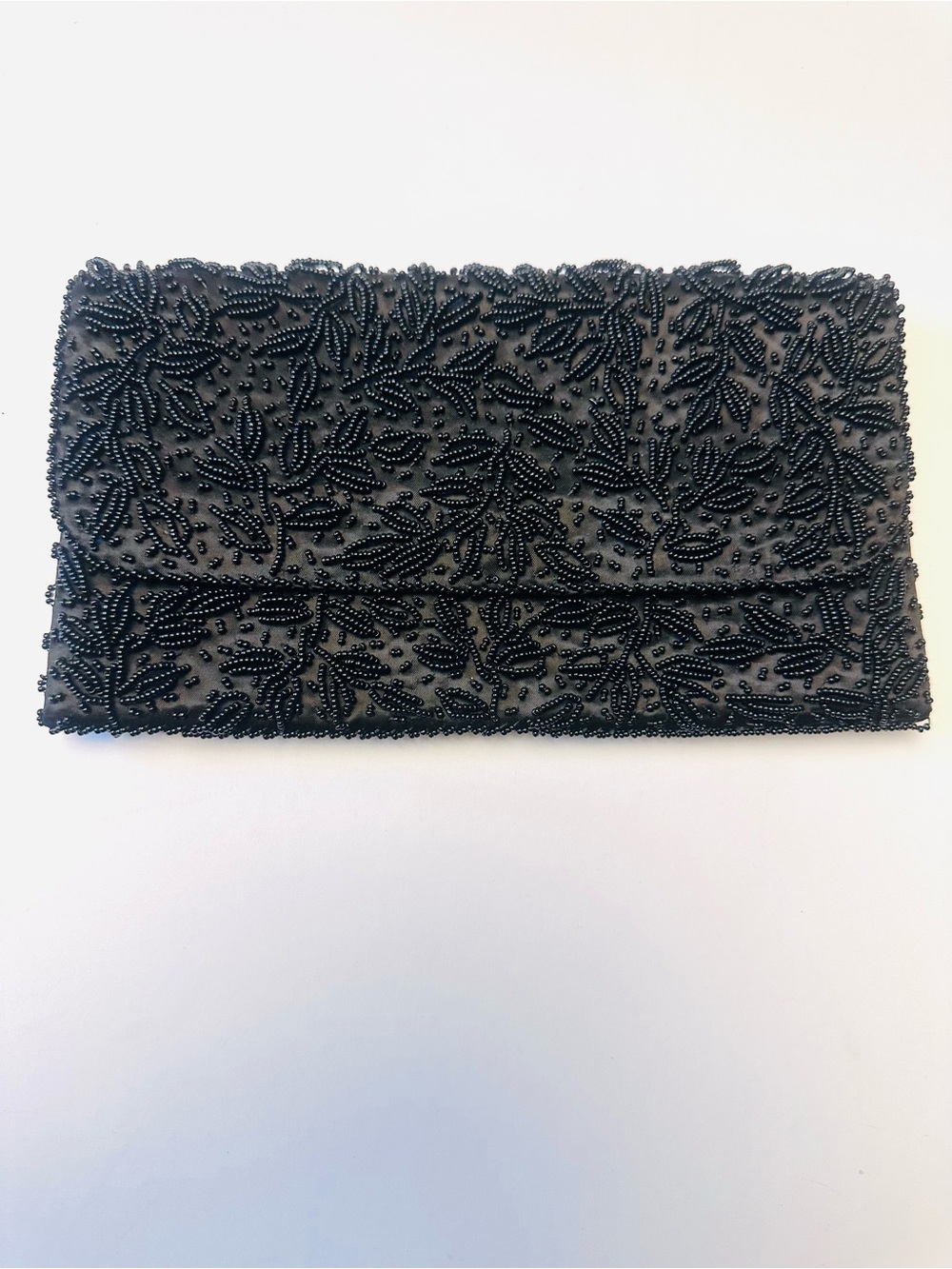 🖤 Midnight Garden — Vintage Hand-Beaded Hong Kong Clutch